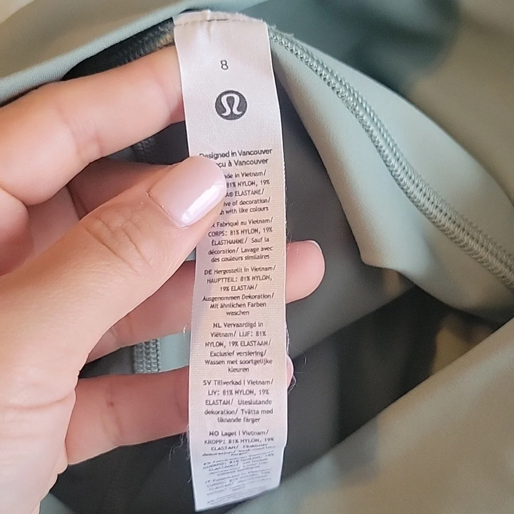 Lululemon Align Shorts 6 Inch 8 - Picture 5 of 5